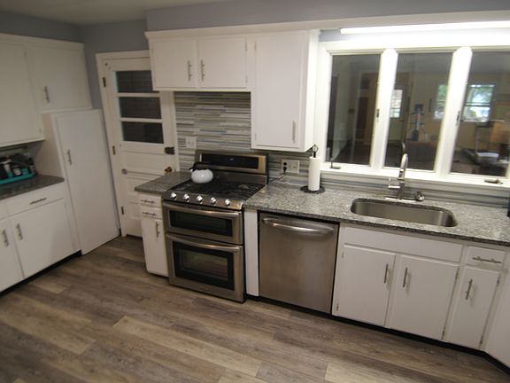 2nd image of 700 Keenan Dr
