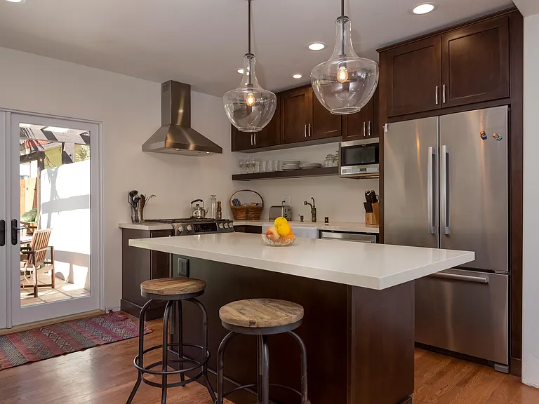 106 W Islay St — Photo 10