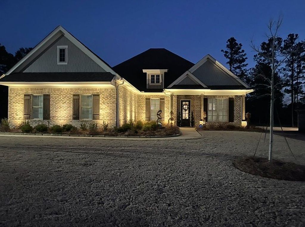 89 Lancelot Ln - Property Image