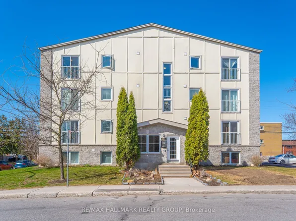 646 Cummings Ave #401, Ottawa, ON K1K 2K6