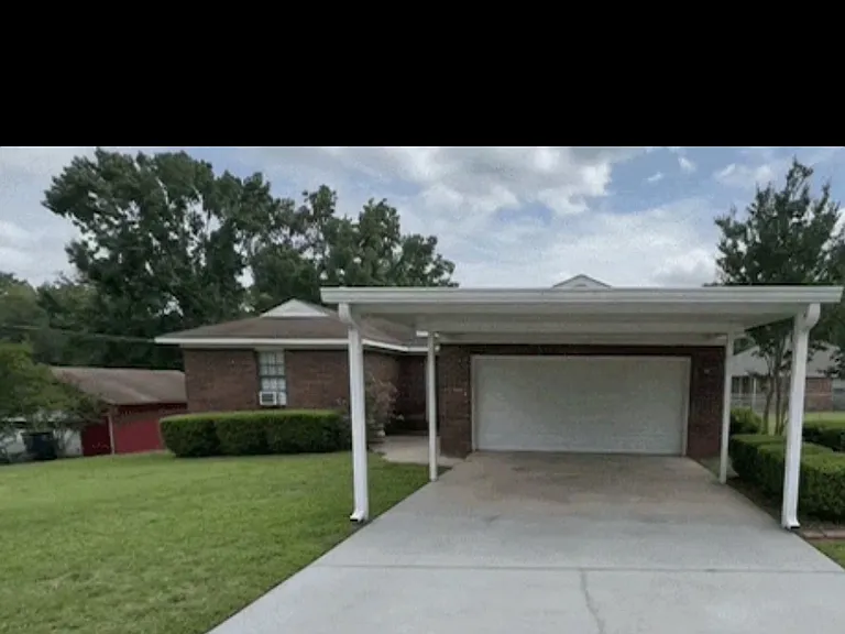 484 Rachel Dr — Photo 1