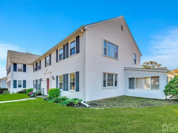 14B Sussex Way #B, Monroe Township, NJ 08831