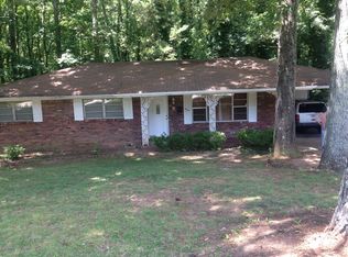 1869 Idlewood Dr, East Pt, GA 30344