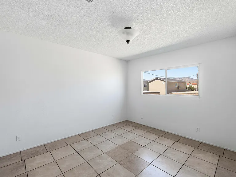 518 E Avenue Q4 #5 — Photo 7