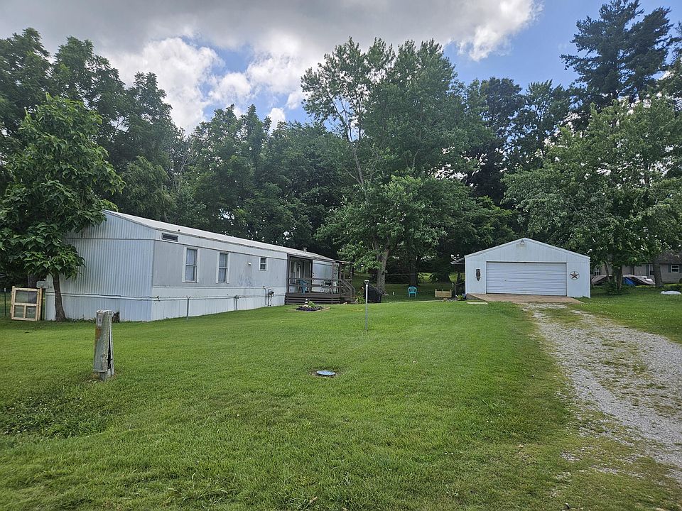 1st image of 1005 E 5th Street