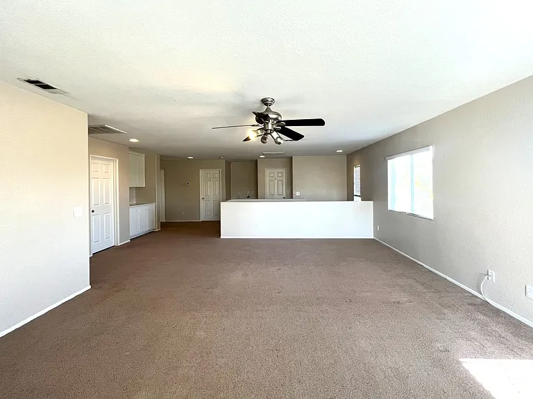 4130 Prairie Dunes Dr — Photo 17