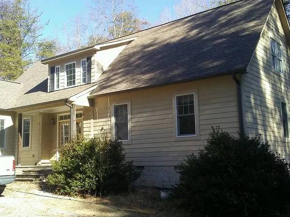 2072 Pleasant Ridge Rd, Greensboro, NC 27410