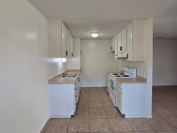 5th image of 5181 E Olive Ave
