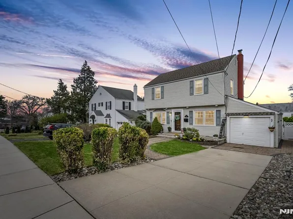 17 Burlington Rd, Clifton, NJ 07012