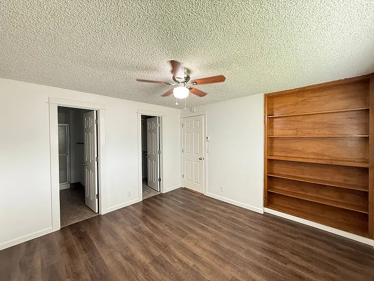 595 Mar Loop — Photo 19