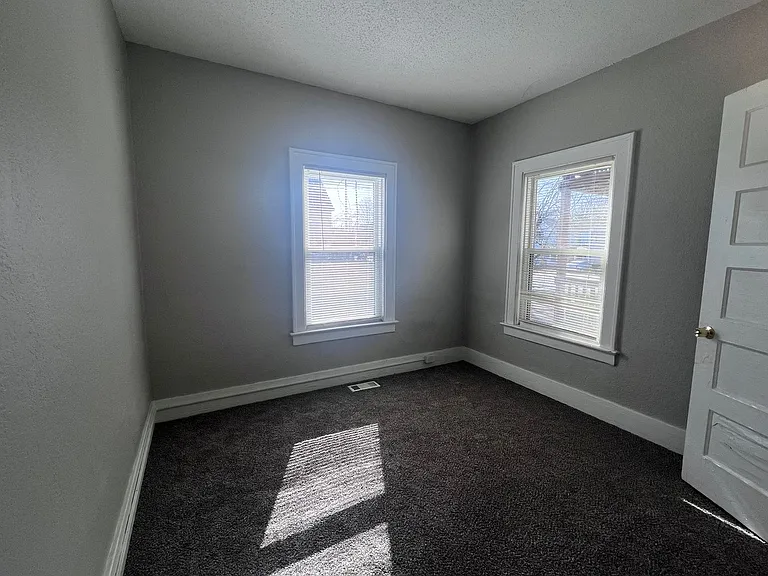01717 - Ionia 1054 — Photo 11