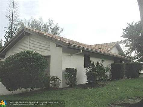2nd image of 5615 Hammock Ln #127