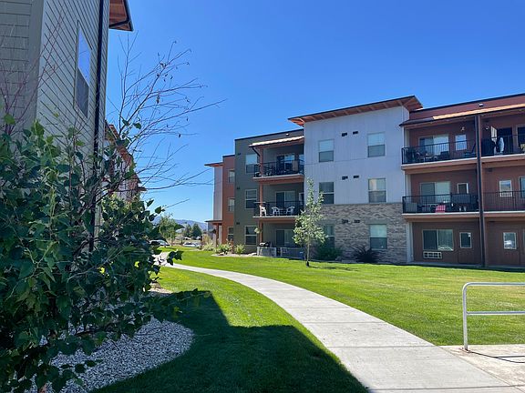Building 5301 and 5385 grass easement