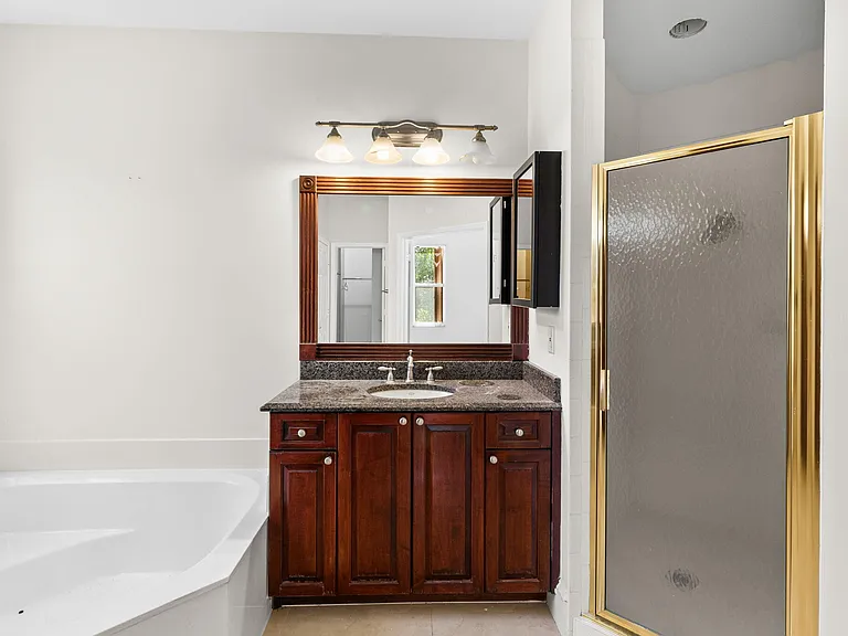 21698 Abington Ct — Photo 43
