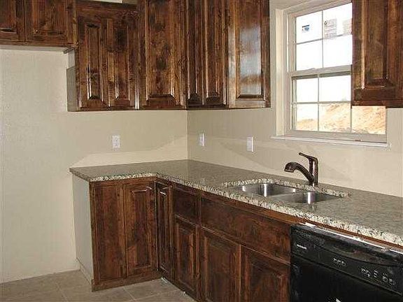 3rd image of 112 Carmel Ln