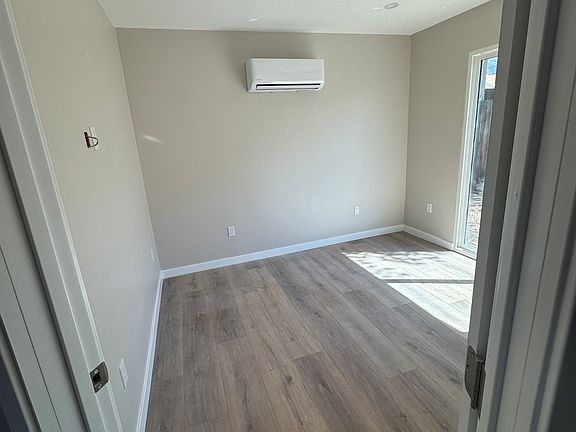 2nd image of 132 Poinsettia Ave #B