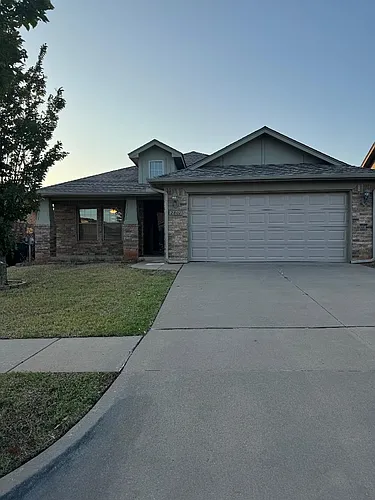 2801 NW 189th St Photo 1