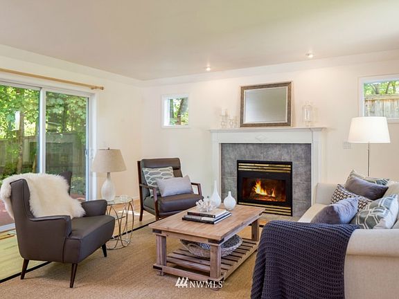 4th image of 822 NE Klickitat Place