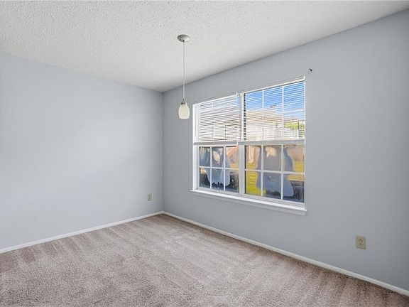 3rd image of 537 Pier Ct