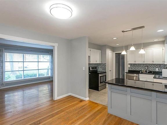 3rd image of 6524 Nall Ave