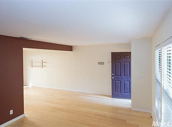 3rd image of 1419 E St APT 2