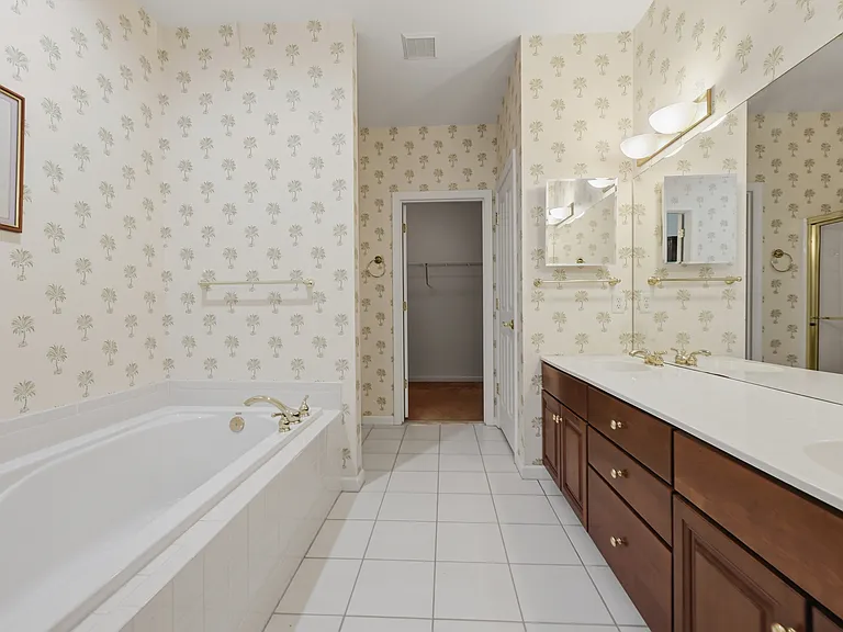 39 Brook Ln — Photo 18