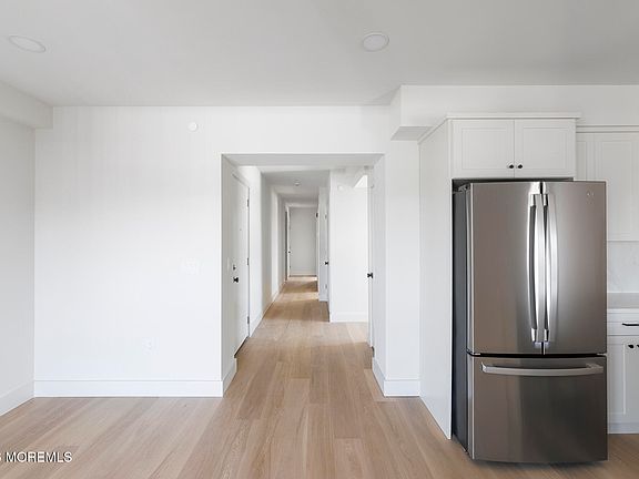 5th image of 9 Wharf Ave #3