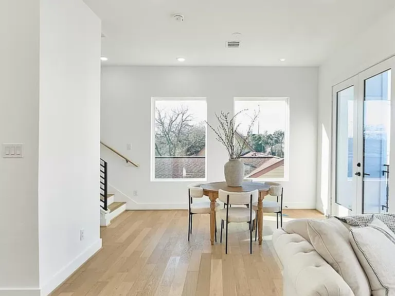 2720 Rosalie St — Photo 9