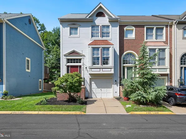 208 Occoquan Ter SW, Leesburg, VA 20175