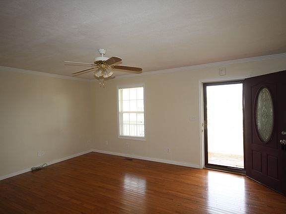 3rd image of 247 Golden Cove Road