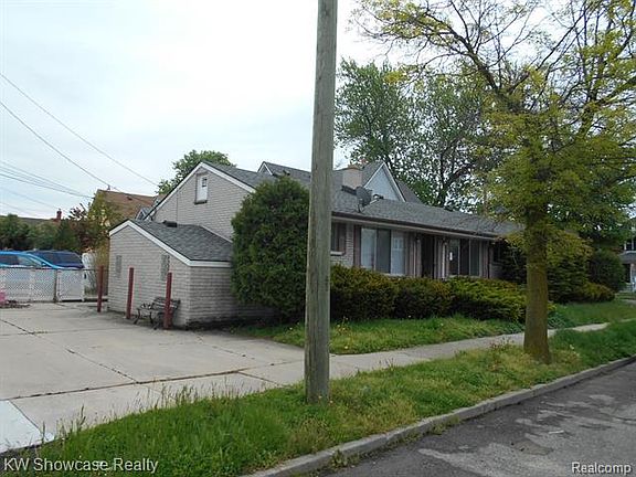 4th image of 266 Ford Ave