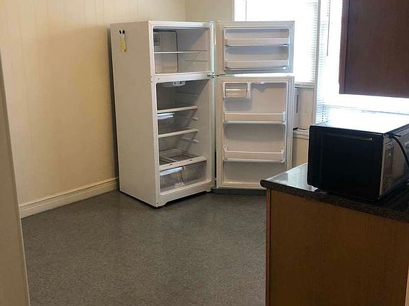 2nd image of 20-45 33rd St #3