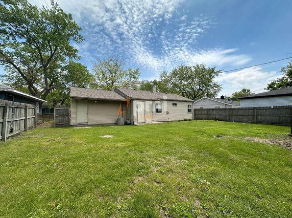 7752 Beech Ave, Hammond, IN 46324