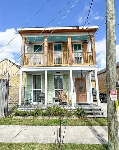 3327 Baudin St — Photo 1