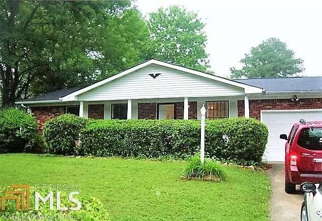 2nd image of 204 Sunrise Cir