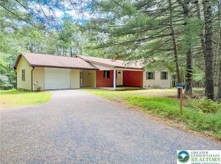 6316 Overlook Dr, Kunkletown, PA 18058