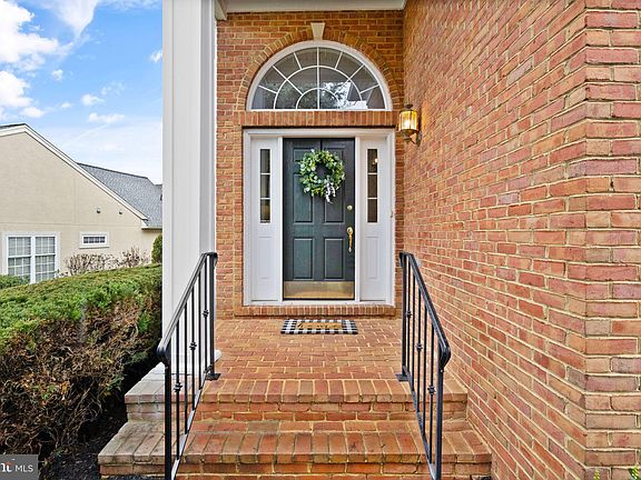 5th image of 15516 Hagen Way