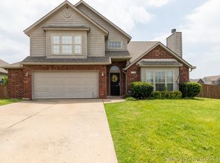 1615 W Vicksburg Pl, Broken Arrow, OK 74011