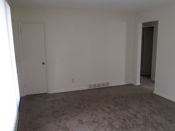 3rd image of 2348 Cornell Dr