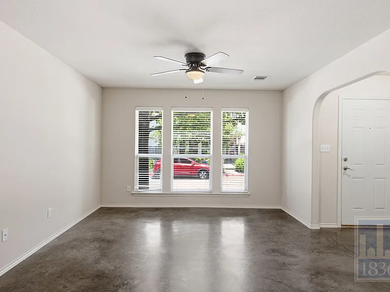 4508 Felicity Ln — Photo 3