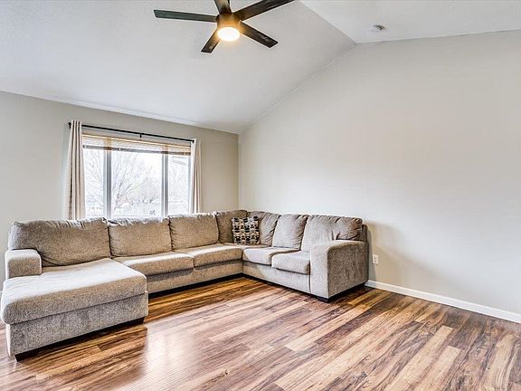 4th image of 9114 W Central Park Ct
