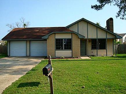 1st image of 20 Royal Pine Dr