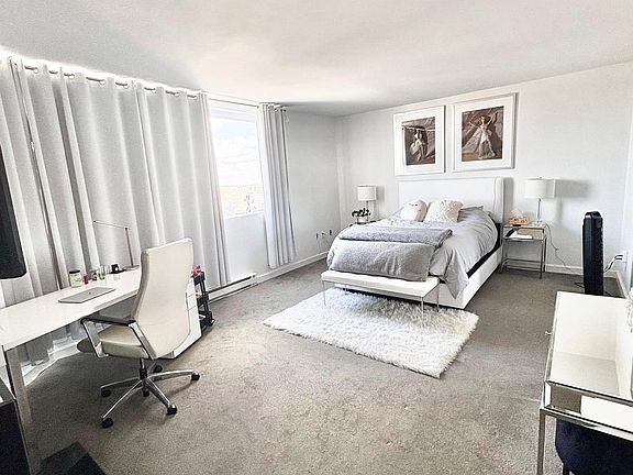 5th image of 695 Richmond St #1808