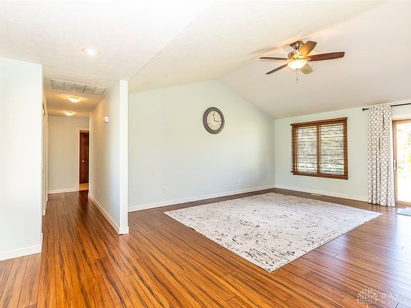 2nd image of 21 Summerfield Dr