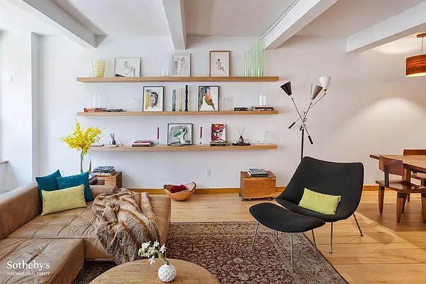 Sold by Sotheby's International Realty | media 17