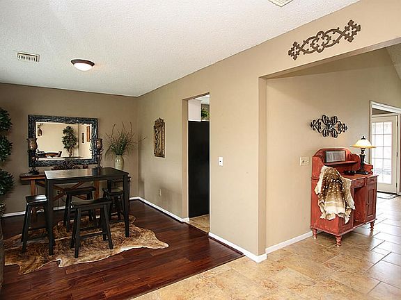 4th image of 15414 Woodland Orchard Ln