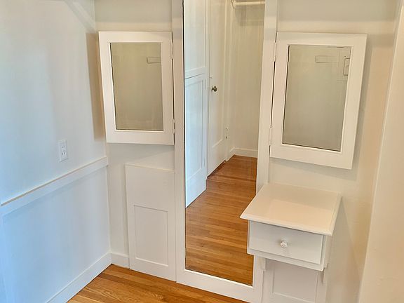 Bedroom walk in closet