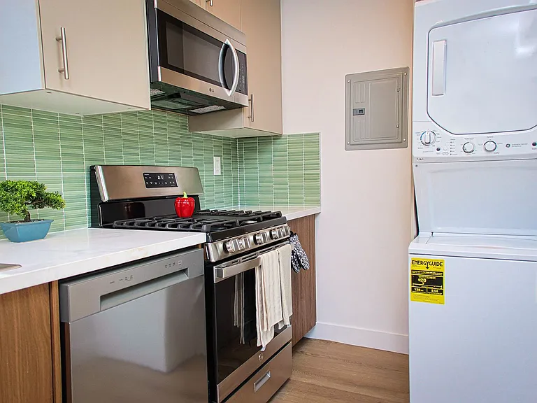 123 S Avenue 63 — Photo 28