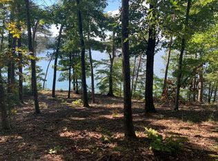 Weaver Ln, Dandridge, TN 37725