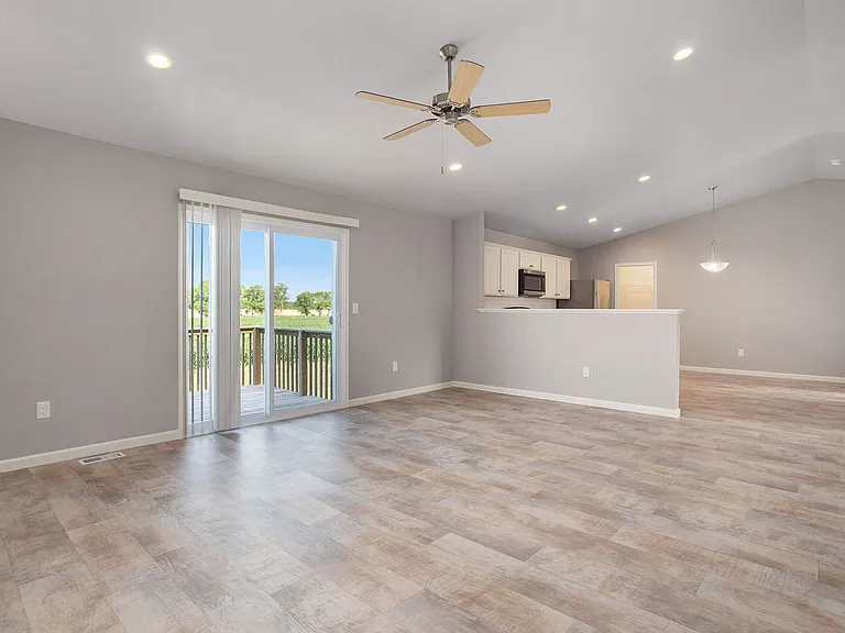 3054 Ivy Wood Cir — Photo 2